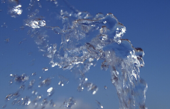 水